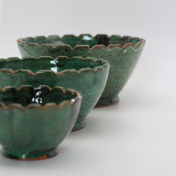 Handmade Moroccan Scalloped Bowl – Deep Moss Green (Large)